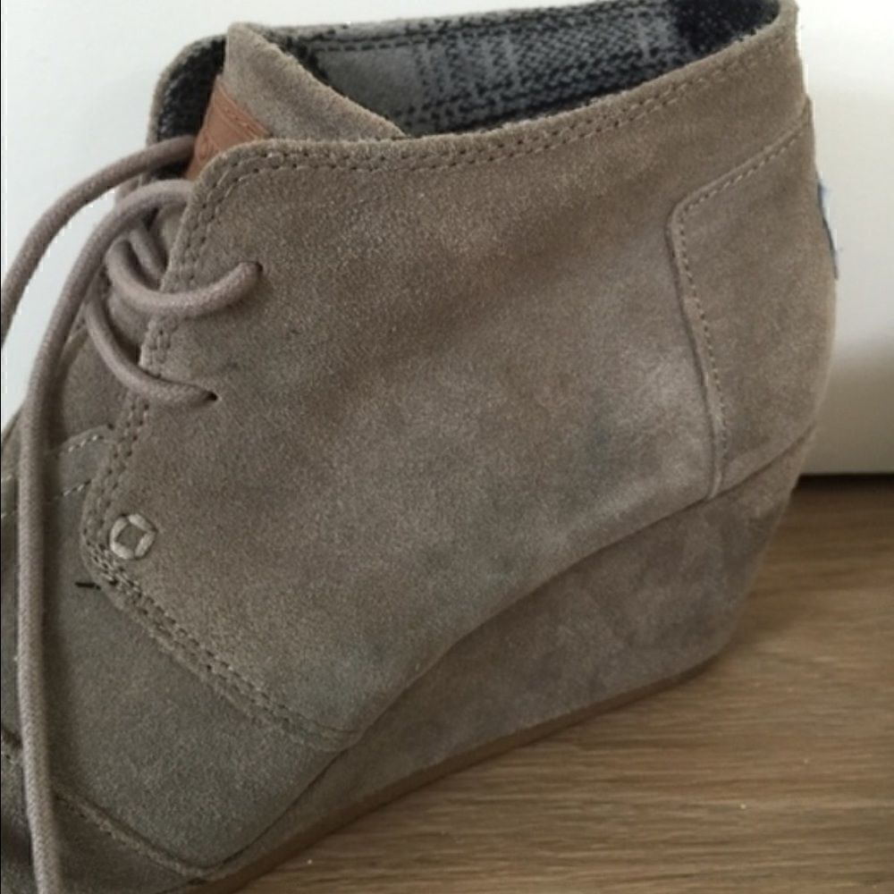 TOMS Suede Women's Desert Wedges - Picture 4 of 4